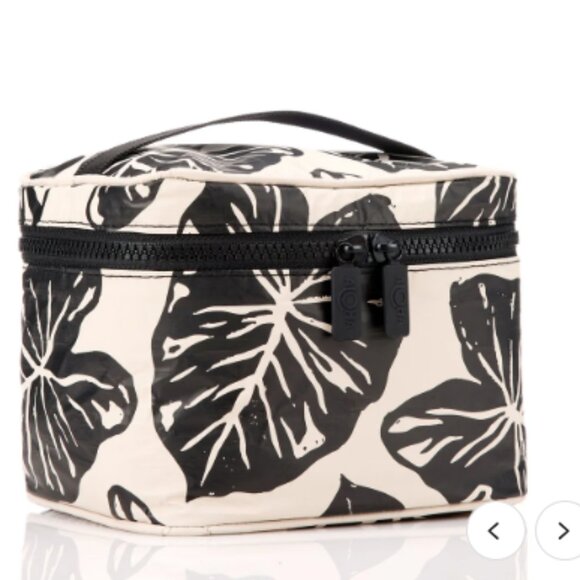 ALOHA Collection Handbags - Aloha Collection   Cabin Crew Kit Kalo  NWT